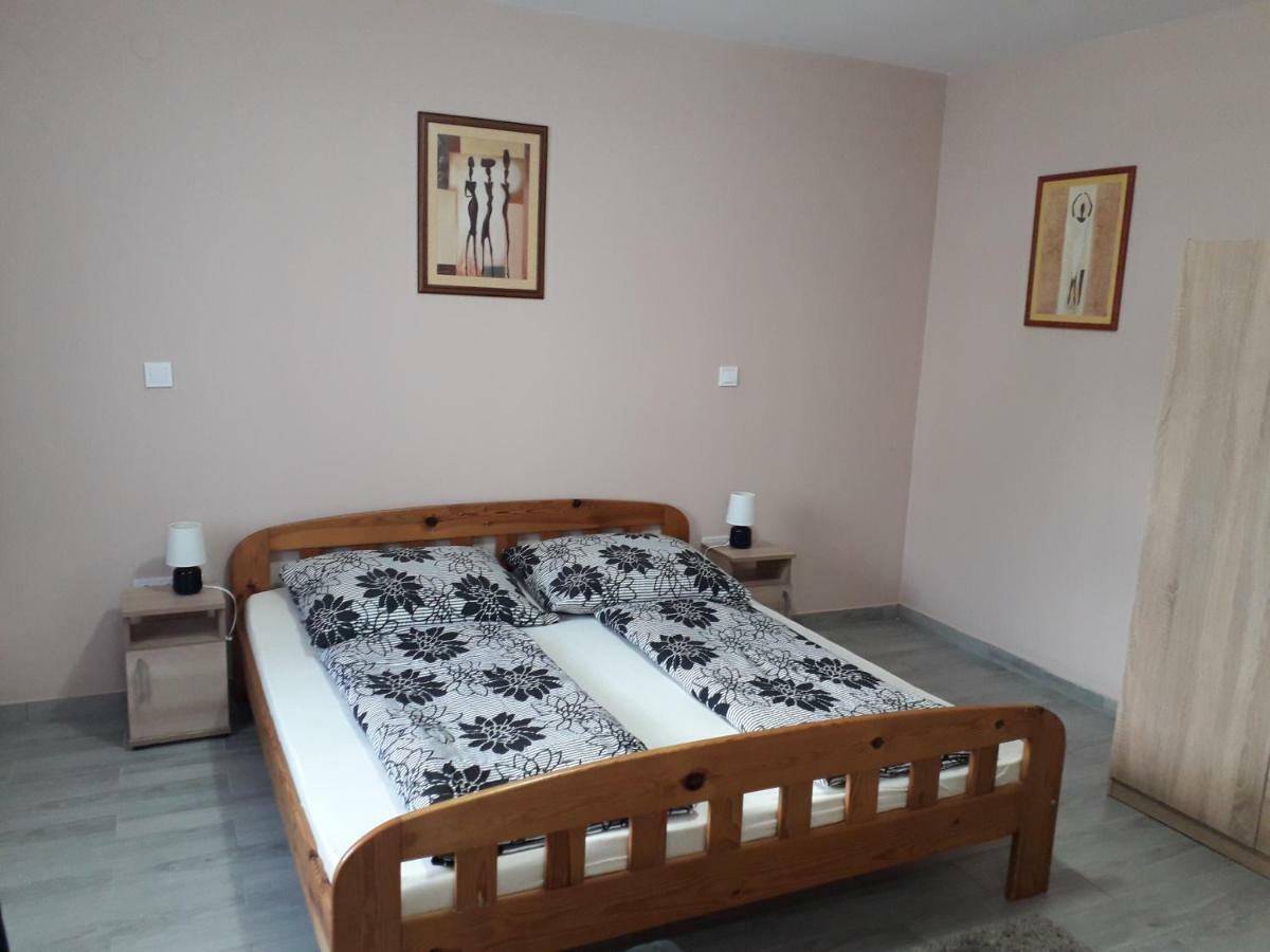 Aquatherma Apartman Sarospatak Luaran gambar